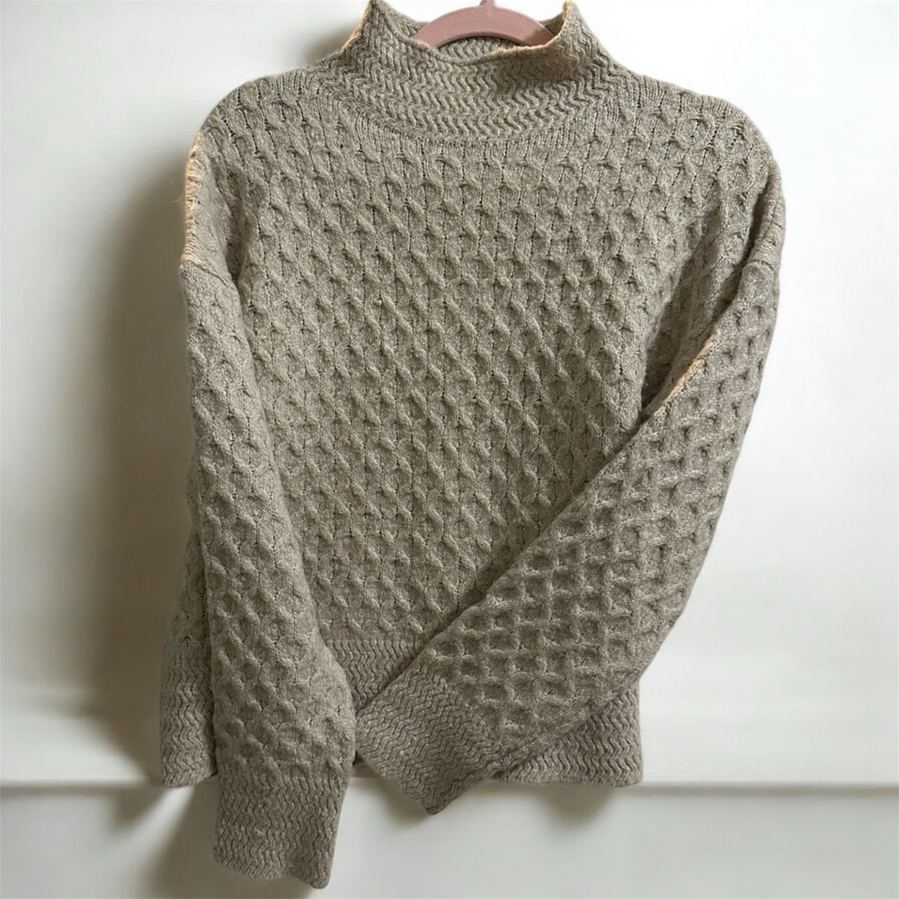 Kut From the Kloth Women's S Cream / Beige Chunky Cable Knit Turtle Neck Sweater - Picture 3 of 11
